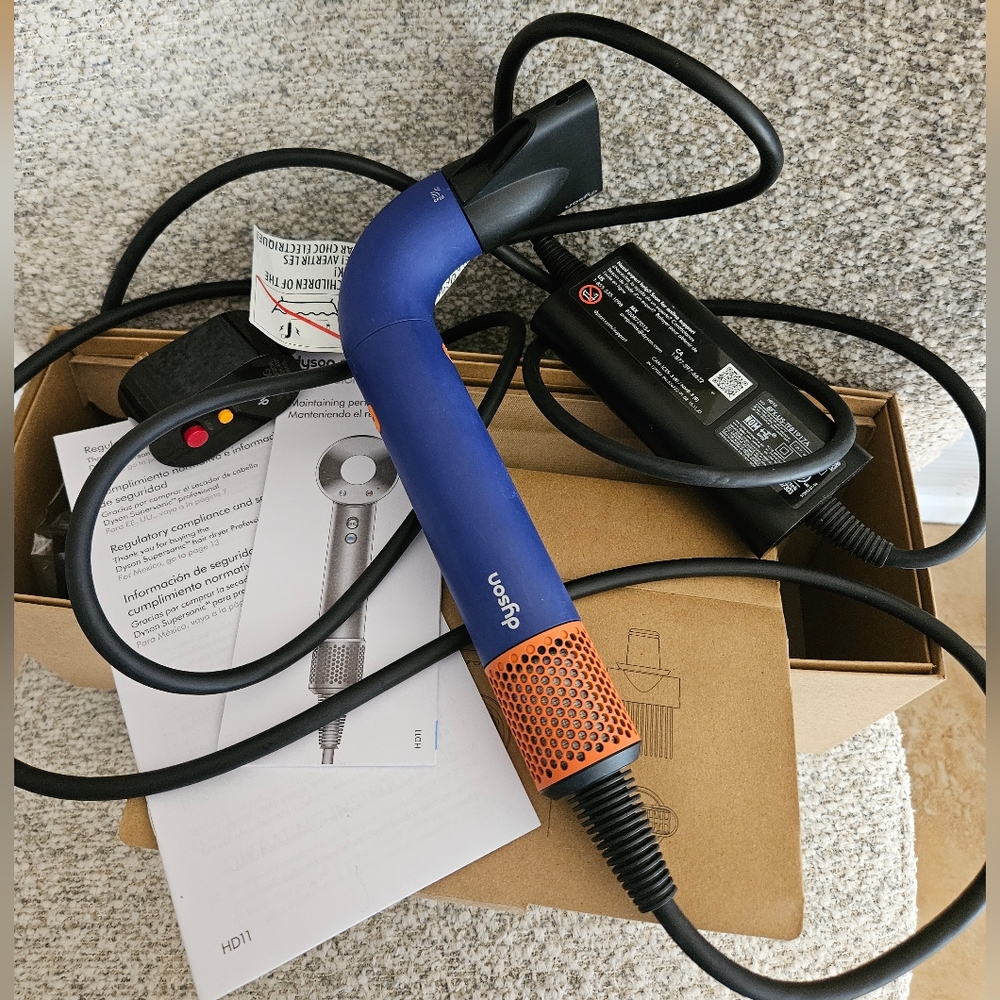 Dyson Supersonic Professinal Hair Dryer, ( Vinca Blue/ Topaz)